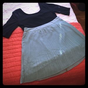 Adorable pleated real skirt!