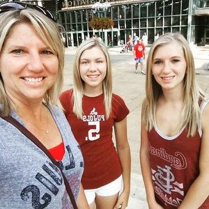 Meet your Posher, Casey