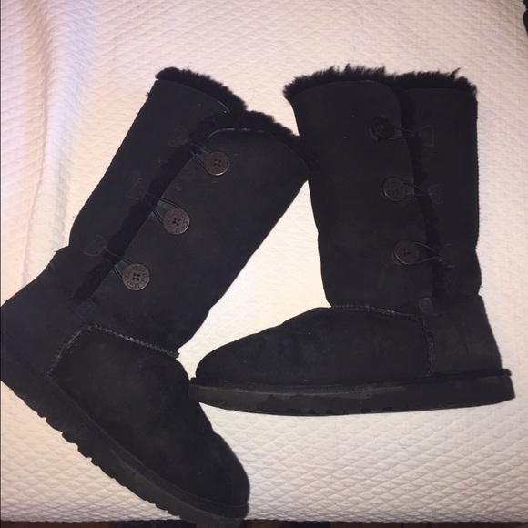 how much are uggs with buttons how much are uggs with buttons