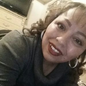 Meet your Posher, Yvette