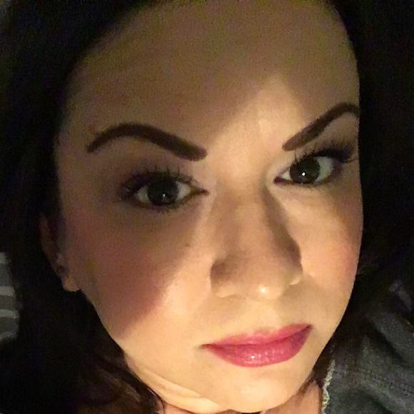 Meet your Posher, Liz