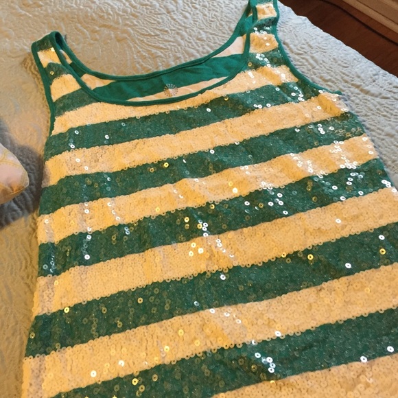 Old Navy sequins tank top✨🌞