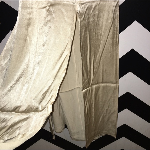 TODAY ONLY‼️🆕 Double Slit Satin Maxi Dress - Picture 4 of 4