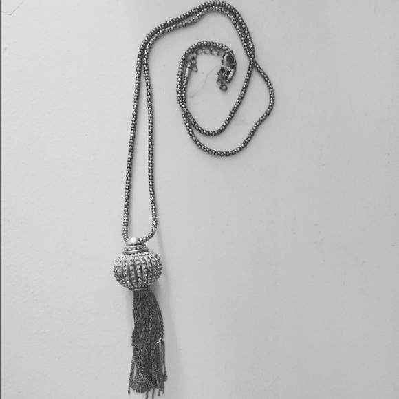 Tassel necklace