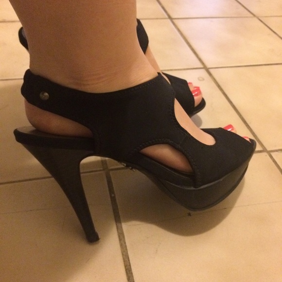 Simply Vera Vera Wang Shoes - Simply Vera Wang Platform Heels