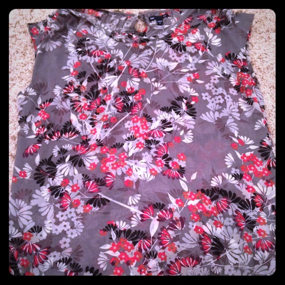Gap floral top
