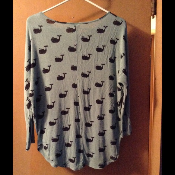 Whale Design Slouchy Shirt - Picture 2 of 2