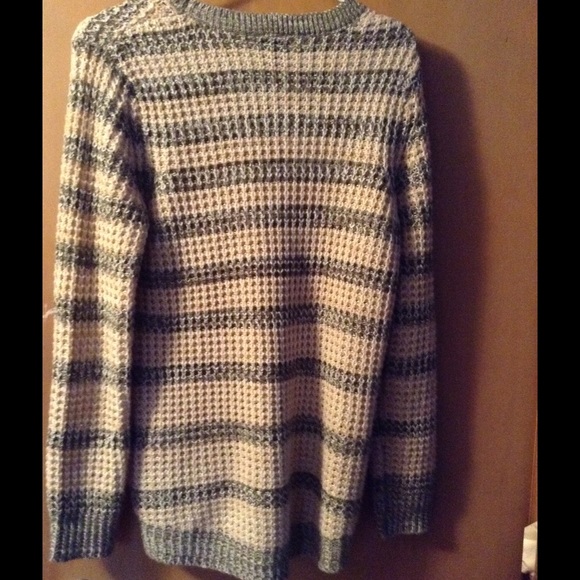 High-Low Sweater - Picture 2 of 2