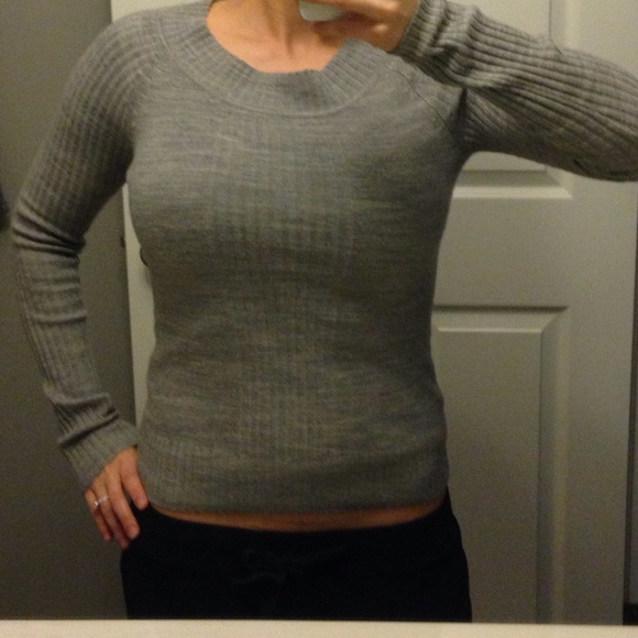 Gray Sweater! - Picture 2 of 4
