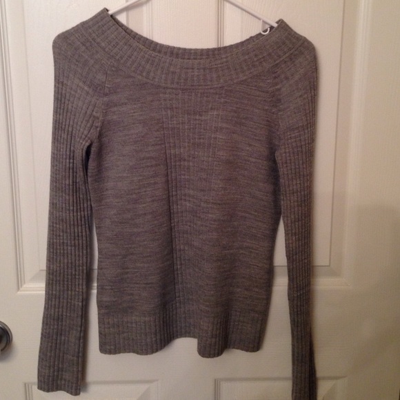 Gray Sweater! - Picture 3 of 4