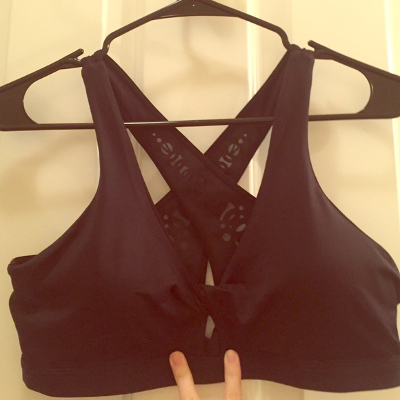 New with tags fabletics sports bra