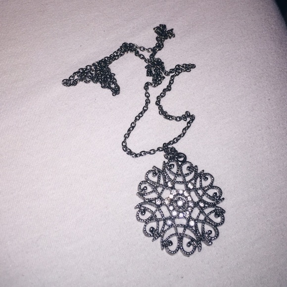 Hot topic Heart Necklace