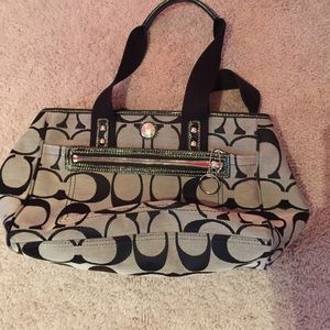 Coach hobo bag. Black and pink. Smoke free