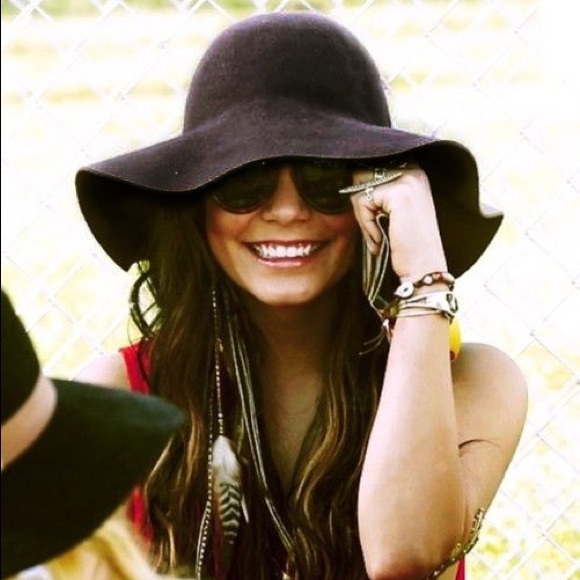 💥sale💥NWOT Coachella floppy hat.