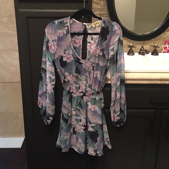 Show me your MuMu floral dress