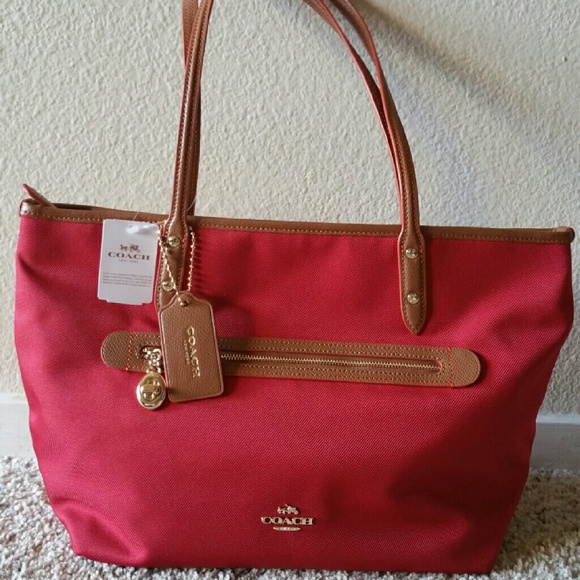 "SOLD!Brandnew authentic Coach tote