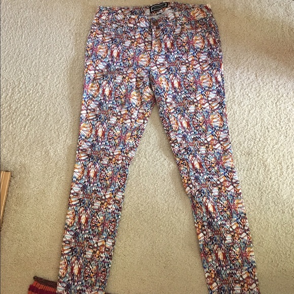 Patterned skinny jeans