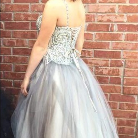 Size 2 Vienna Couture Prom or Pageant Dress - Picture 2 of 4