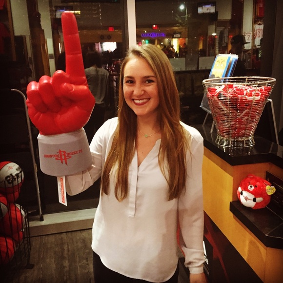 Meet your Posher, Sara