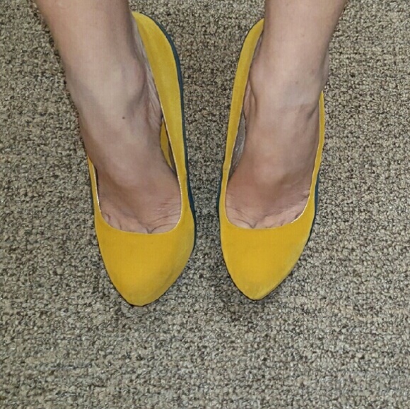 Qupid multi-colored platform pumps - Picture 3 of 3