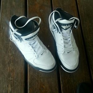 Nike Flights
