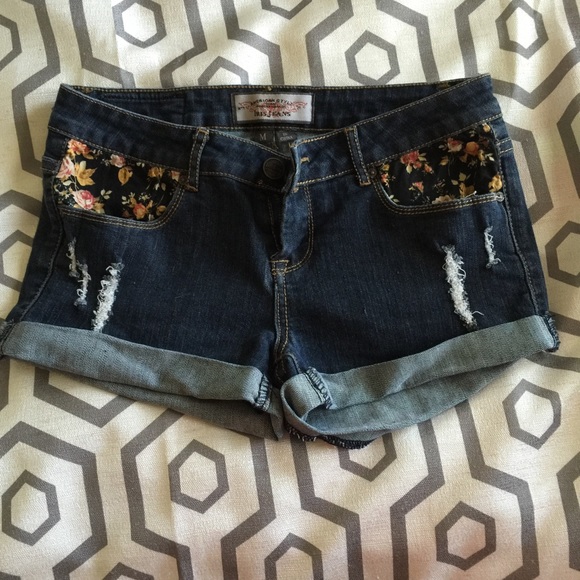 Floral accent denim shorts