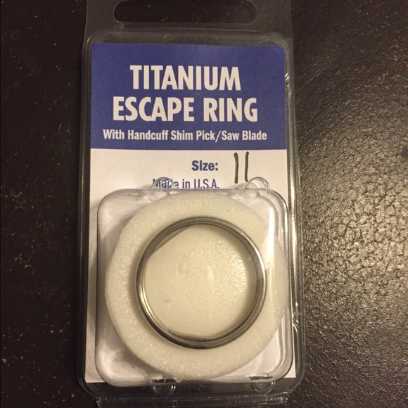 Men's wedding ring