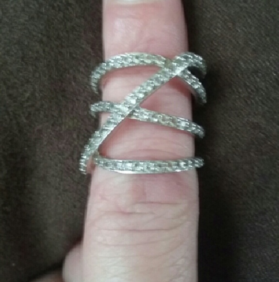Gorgeous rhinestone ring