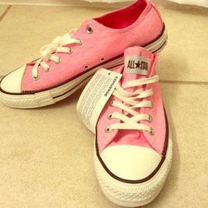 Size 9 Pink Converse Allstars