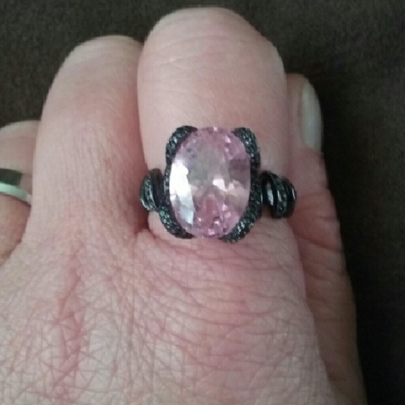 Pink rhinestone ring