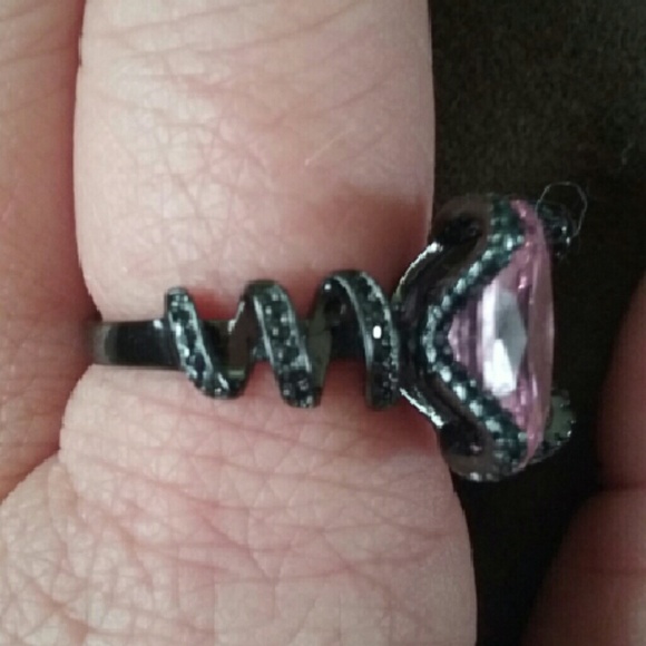 Pink rhinestone ring - Picture 3 of 3