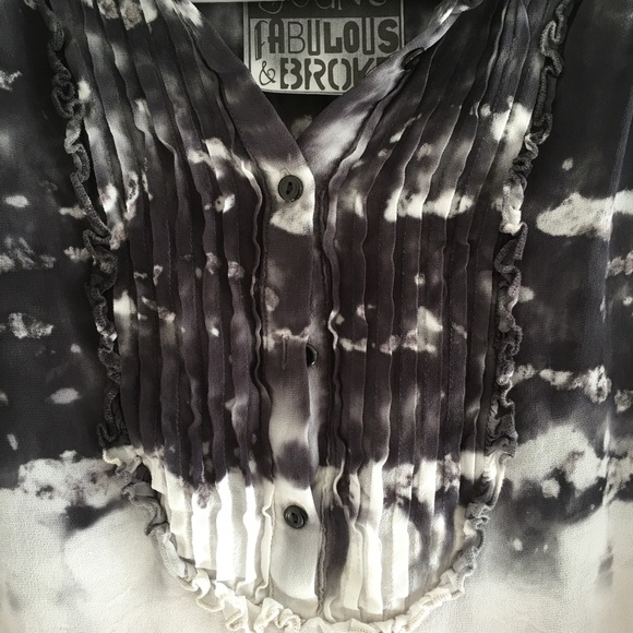 N/A 🙅🏻 Young Fabulous and Broke Sheer Top NWT - Picture 2 of 4