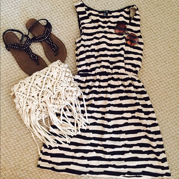 Textured stripped Dress - Picture 1 of 4