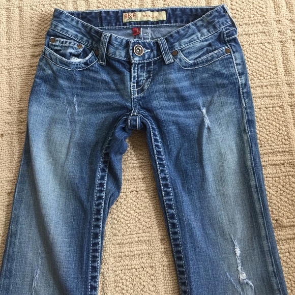 BKE buckle Stella jeans 23 x 31.5 light distressed