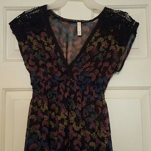 Pattern lacy top
