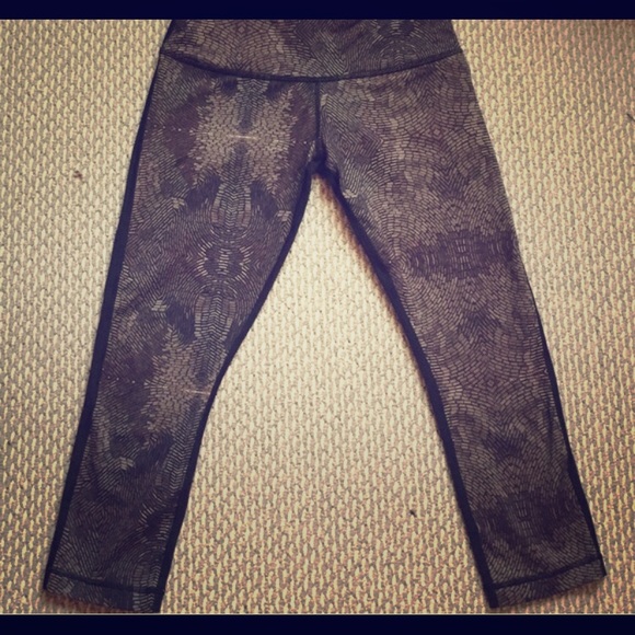 Lulu lemon Capri work out