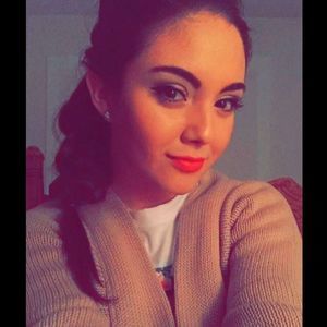 Meet your Posher, Amarely