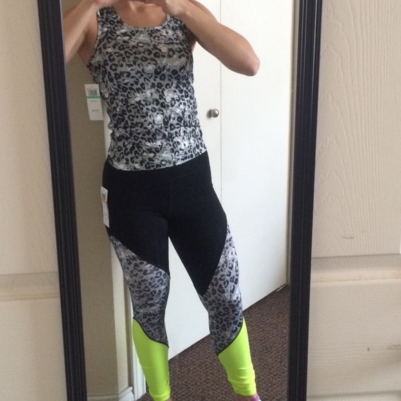 cute exercise outfit😍