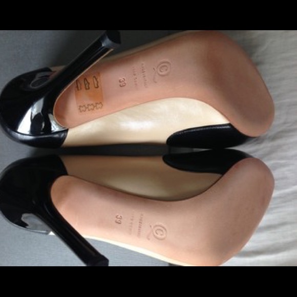ALEXANDER McQUEEN **New US: 8.5 / EURO: 39 Heels - Picture 4 of 4