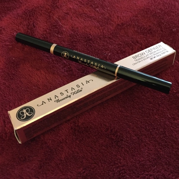 ✨Anastasia Beverly Hills Brow Definer TAUPE✨