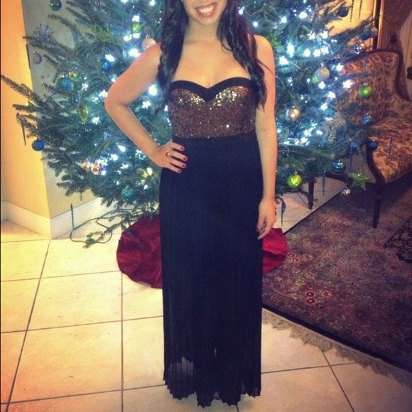 Formal Dress - Picture 2 of 2