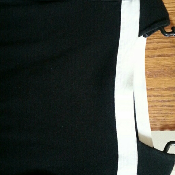 Top - Picture 2 of 3