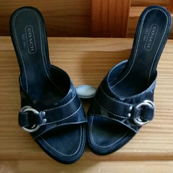 🚫SOLD🚫 Coach Meridith wedge - Picture 3 of 4