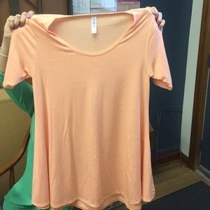 Never worn, washed once, LuLaRoe Perfect tee.