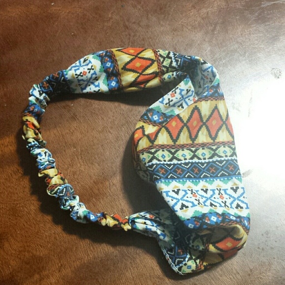 Spring hairband - Picture 2 of 3