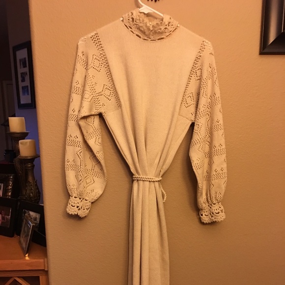 70's vintage sweater dress. In amazing condition!!