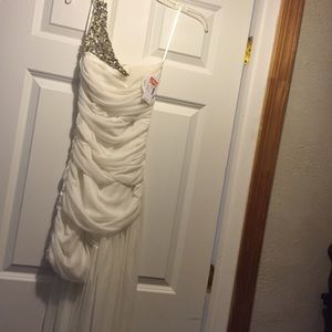 Prom dress brand new
