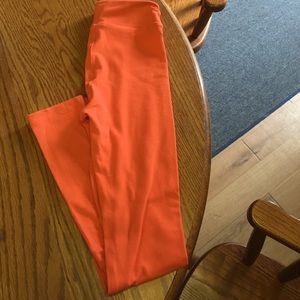 Never worn, washed once, LuLaRoe leggings.