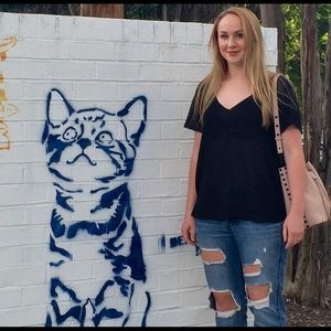 Meet your Posher, Elizabeth