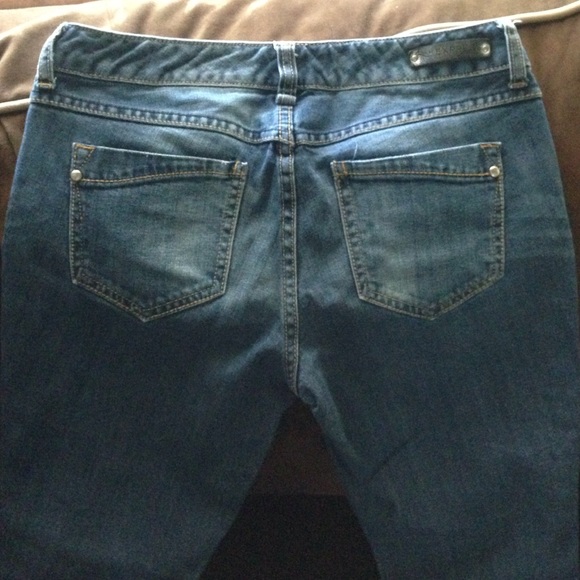 Jeans - Picture 2 of 4